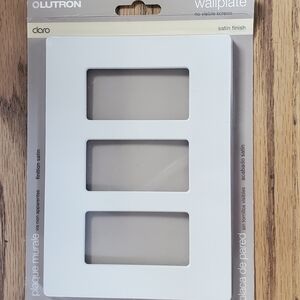 Lutron - Claro - 3-Gang Wall Plate - Satin Finish - Lunar Gray - Item# SC-3-LG